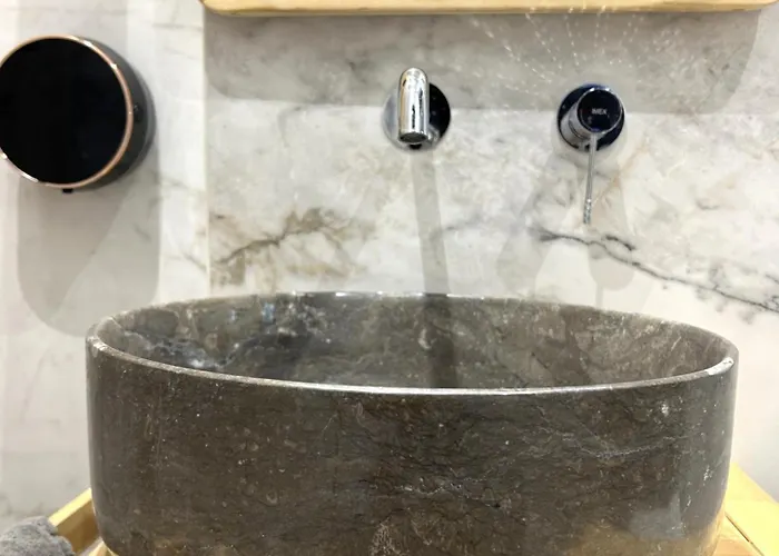 Katikia Villa Línia